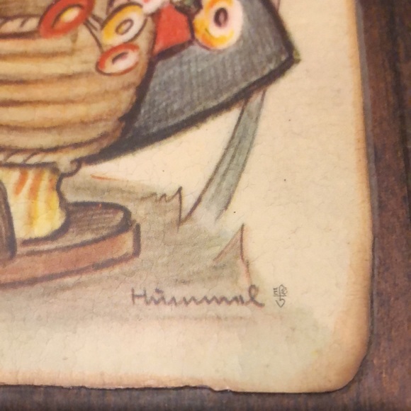 Vintage Hummel "Merry Wanderer" & "Girl w/ a basket" wall hangings - Picture 9 of 9